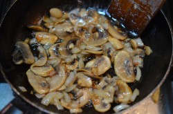 Салат помидоры грибы сыр