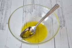 название картинки Капустный салат с редисом и мятой