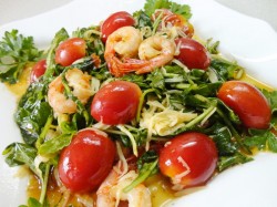 название картинки Салат с креветками, руколой и помидорами