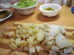 название картинки Салат с рыбой треской горячего копчения