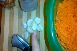 Салат с шампиньонами морковкой уксусом сахаром