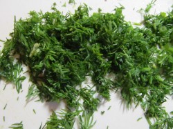 название картинки Салат с соленой семгой, огурцом и помидорами