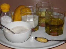 Салат с сухариками и помидорами без майонеза