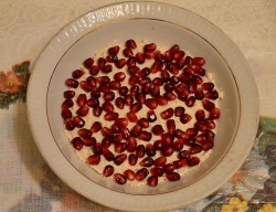 название картинки Салат с гранатом и курицей