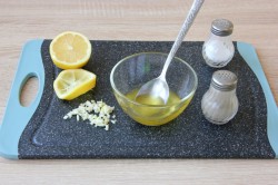 Салат с тунцом и красной консервированной фасолью