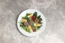 Салат с тунцом и стручковой фасолью