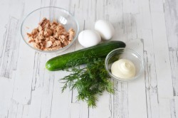 Салат с тунцом консервированным классический