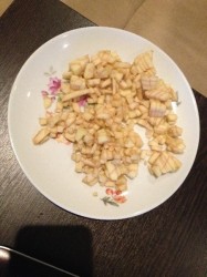 название картинки Салат с тунцом и яблоком