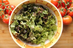 название картинки Салат с творогом помидорами и зеленью