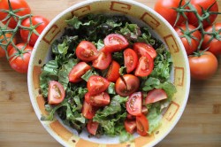 название картинки Салат с творогом помидорами и зеленью