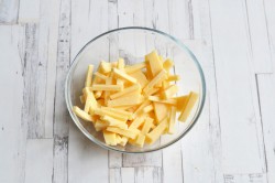 название картинки Салат с ветчиной помидорами и сыром