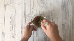 Салат с вялеными помидорами и рукколой