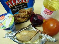 название картинки Салат с хурмой и курицей с орехами