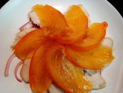 название картинки Салат с хурмой и курицей с орехами