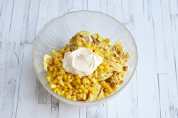 название картинки Салат с яичными блинчиками и курицей