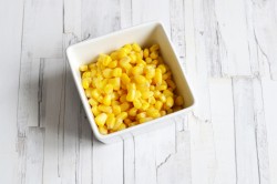 название картинки Салат с яичными блинчиками и курицей