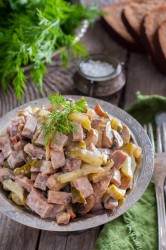 название картинки Салат с языком и грибами шампиньонами