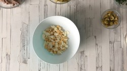 Салат с языком и солеными огурцами