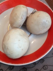 название картинки Салат из пупков и желудочков с соусом Мацони