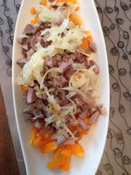 название картинки Салат из пупков и желудочков с соусом Мацони