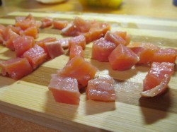 название картинки Салат с семгой и креветками Жаркие тропики