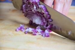 название картинки Салат со свеклой, сыром и сельдью