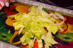 Салат Сокровища океана с мидиями и кальмарами