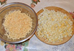 название картинки Салат Старый мельник с грибами и курицей