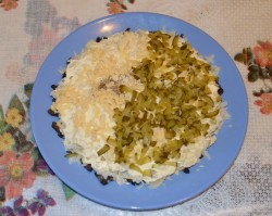 название картинки Салат Старый мельник с грибами и курицей