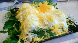 Салат Сугроб с курицей, картофелем и болгарским перцем