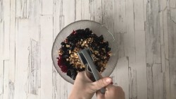 название картинки Салат свекла с черносливом и грецким орехом