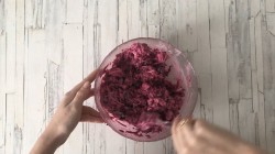 название картинки Салат свекла с черносливом и грецким орехом