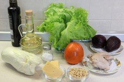 название картинки Салат из курицы с овощами и хурмой