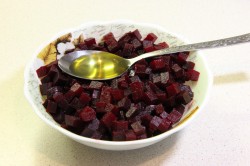 название картинки Салат из курицы с овощами и хурмой