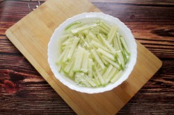 название картинки Салат Ташкент классический с редькой и говядиной