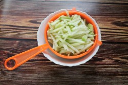 название картинки Салат Ташкент классический с редькой и говядиной