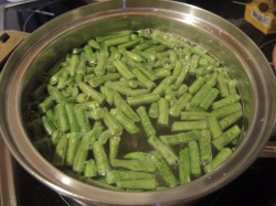 Салат теплый с говядиной и овощами