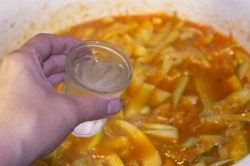 название картинки Салат Тещин язык из кабачков, томатная паста и перца на зиму