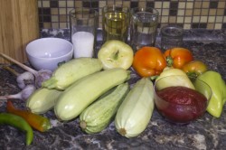 название картинки Салат Тещин язык из кабачков, томатная паста и перца на зиму