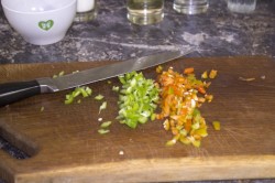 название картинки Салат Тещин язык из кабачков, томатная паста и перца на зиму