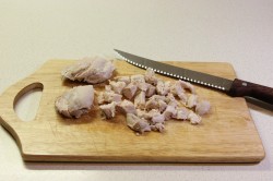 название картинки Салат с курицей в грейпфруте