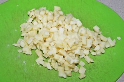 название картинки Салат Венеция с черносливом и курицей