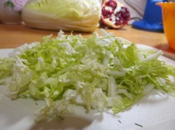 название картинки Витаминный салат с пекинской капустой и гранатом