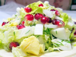 название картинки Витаминный салат с пекинской капустой и гранатом