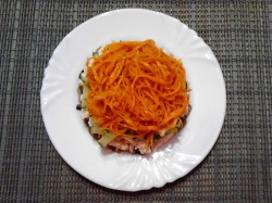 Салат Восторг с корейской морковью