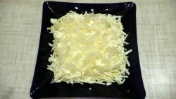 название картинки Салат Хризантема с плавленным сыром тунцом и яблоками