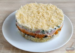 Салат Хрюша в год Свиньи-Кабана