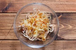 Салат Загадка для гостей с яичными блинчиками