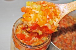 название картинки Салат Завтрак туриста с болгарским перцем и помидорами