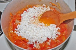 название картинки Салат Завтрак туриста с болгарским перцем и помидорами